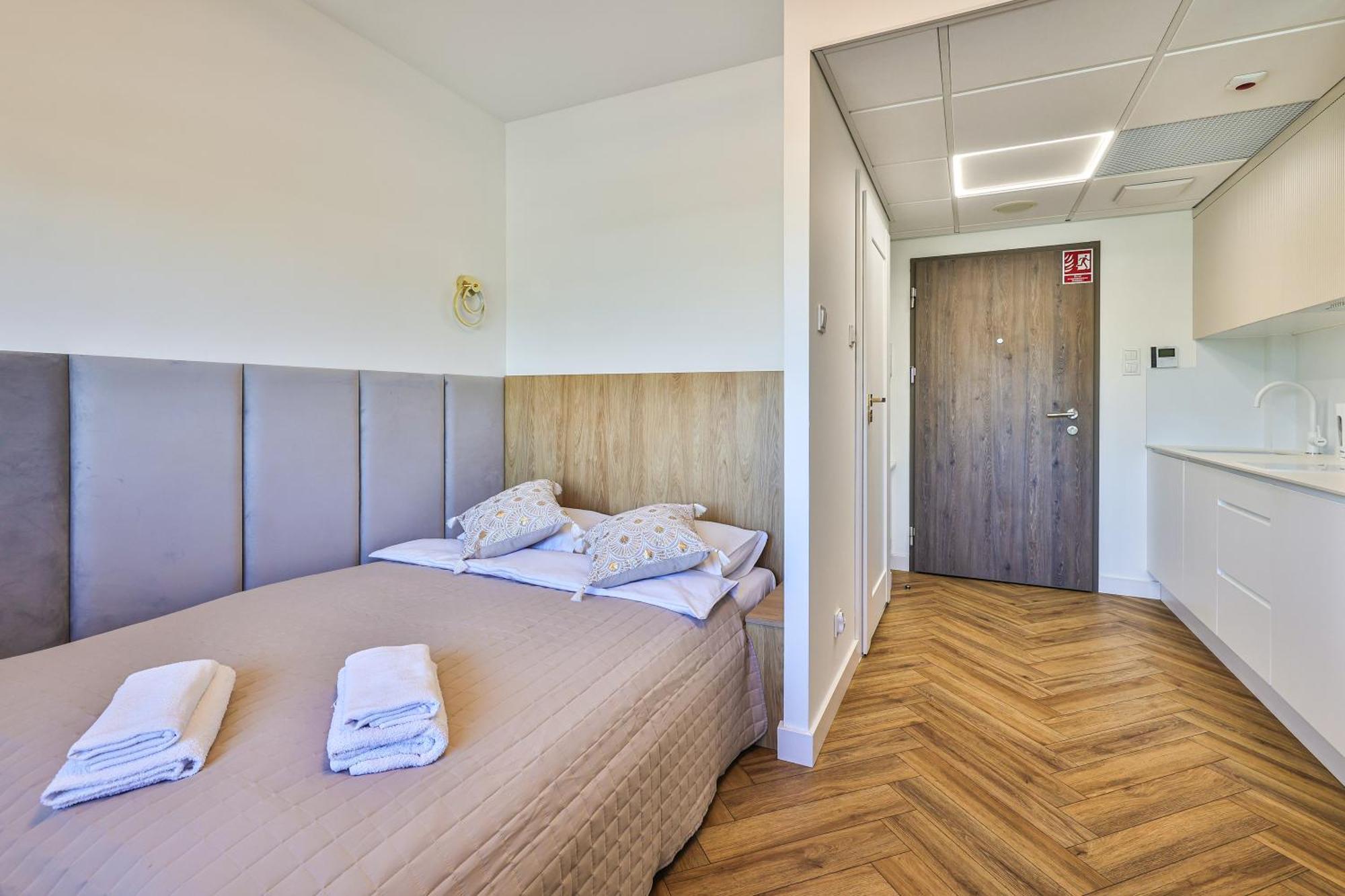 Pileckiego 59 Free Parking By Perfect Warszawa